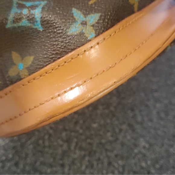 WOW POSHMARK - Authentic Louis Vuitton Bucket Bag PM - Picture 10 of 16